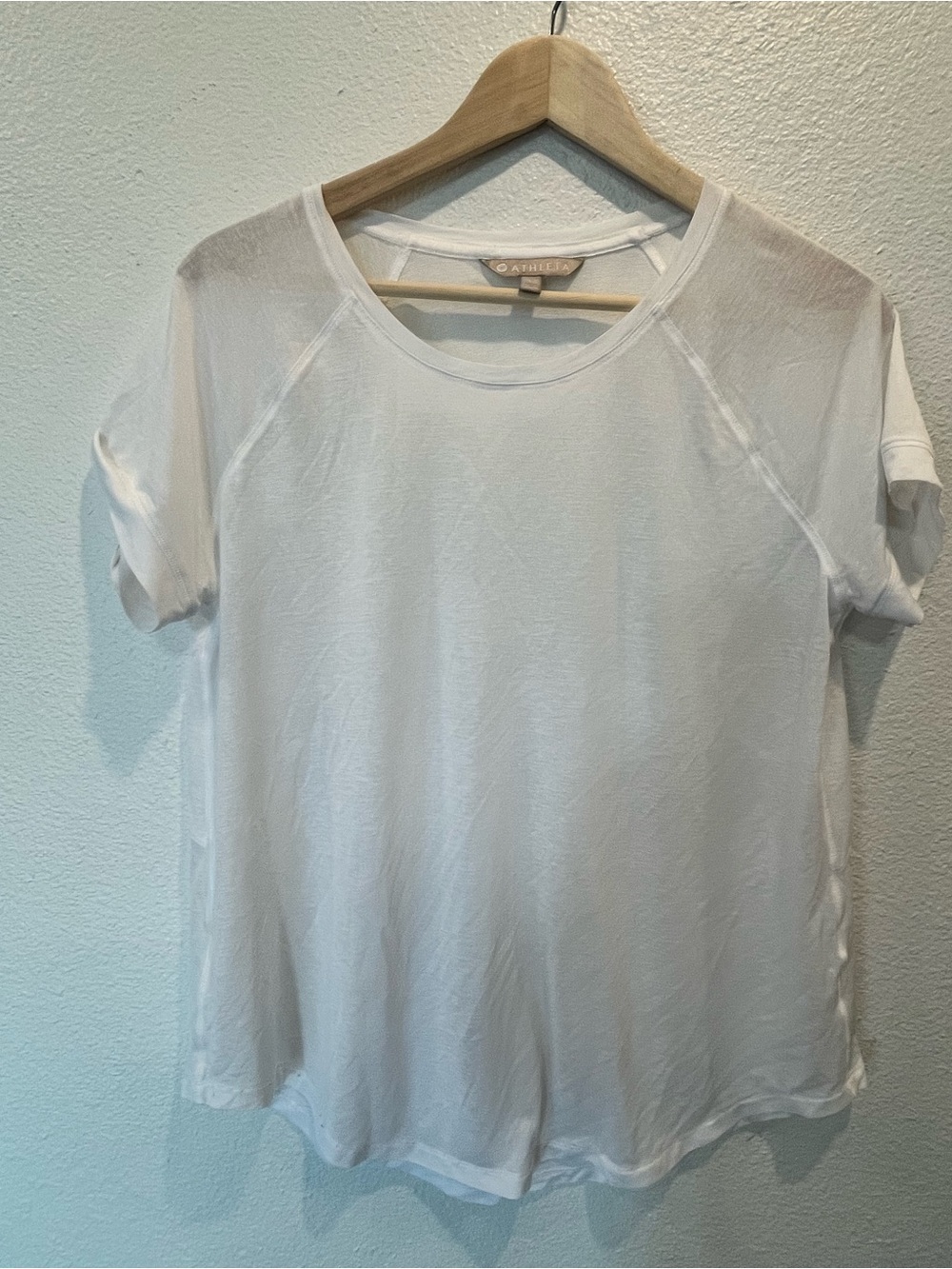 Athleta White Short Sleeve Scoop Neck Tee
